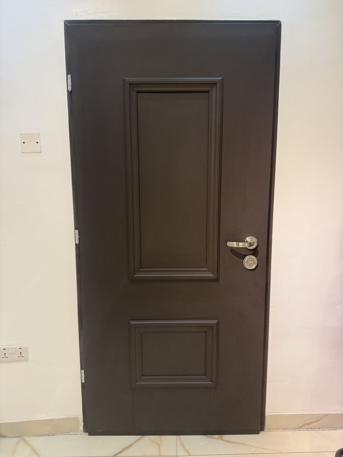 RL-1002 Berlin Two Bundle Security Door