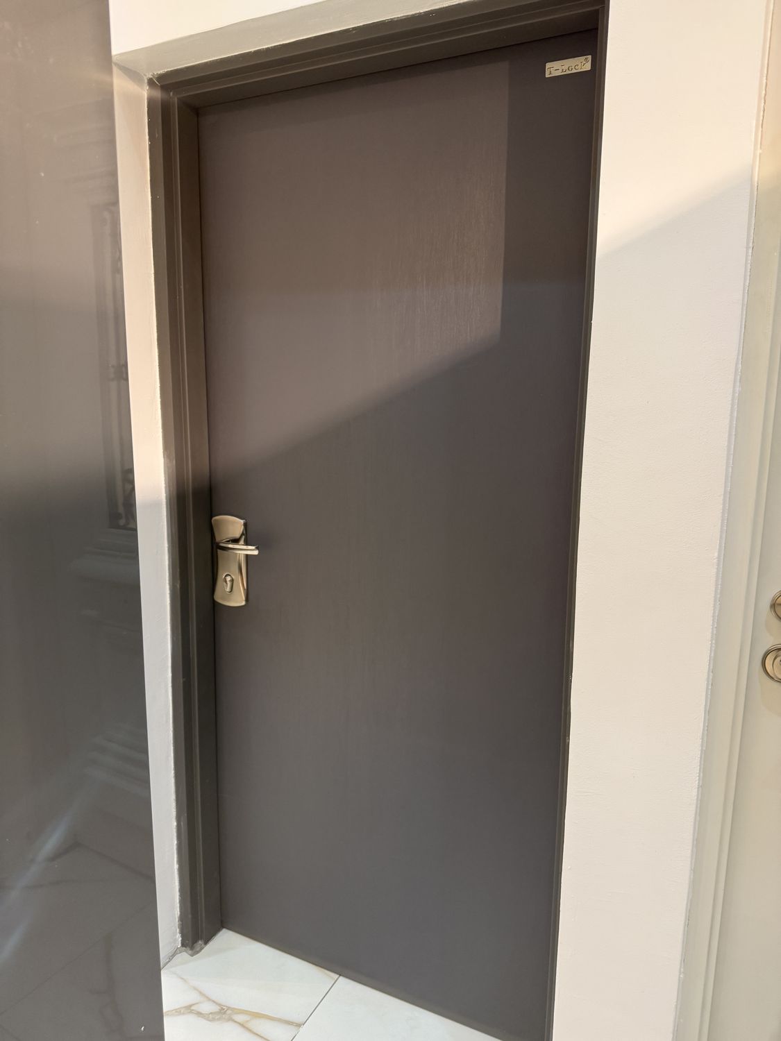 RL-1002 Security Door